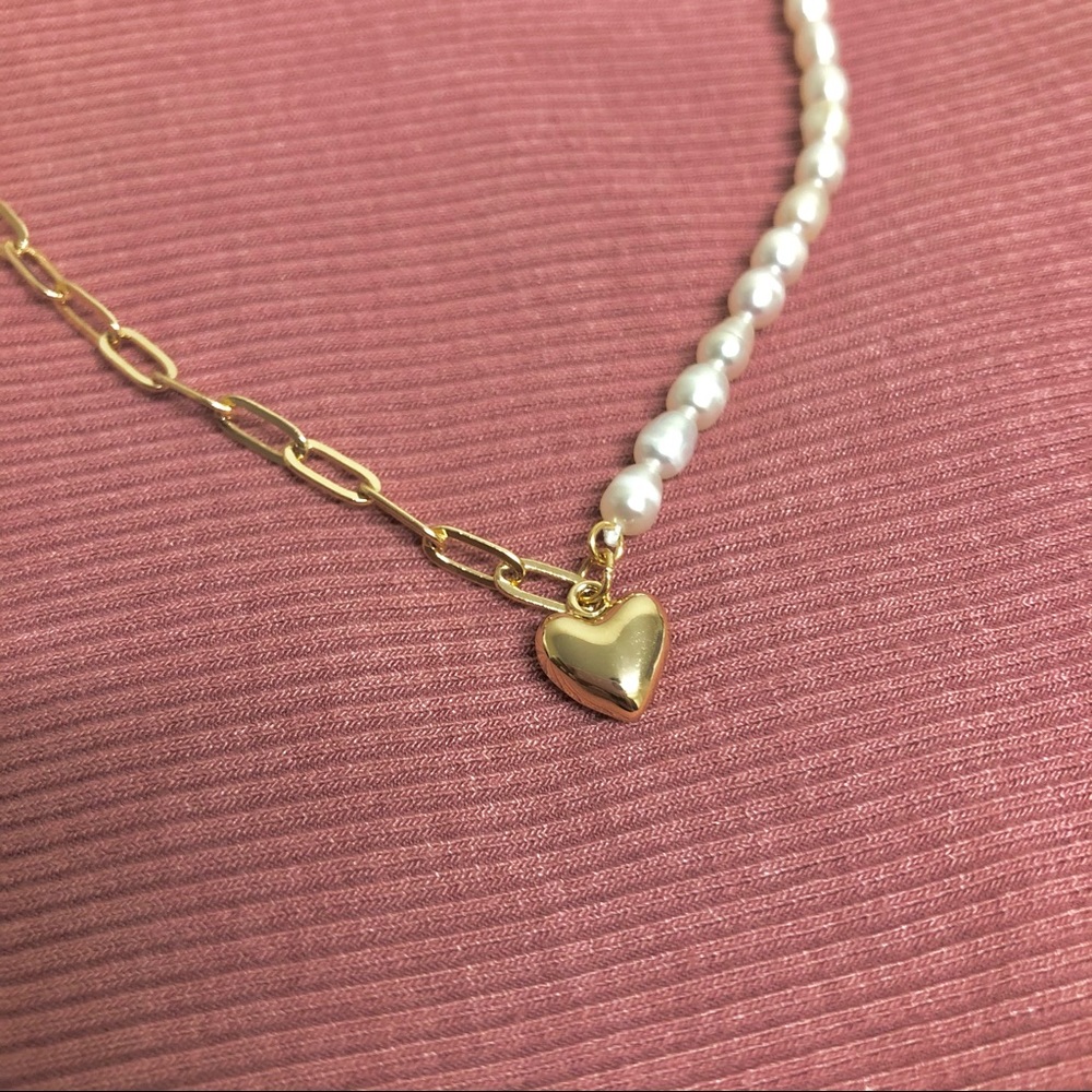 Pearl gold chain heart pendant necklace